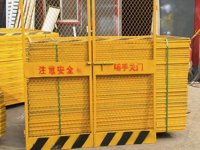 鋼闆網電梯防護門