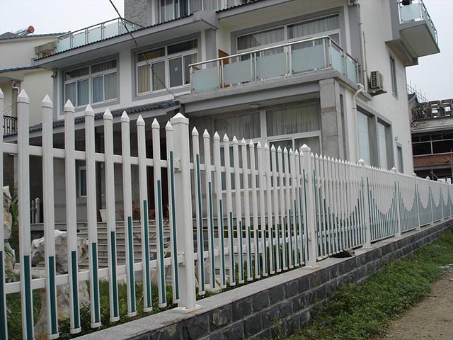 庭院栅欄