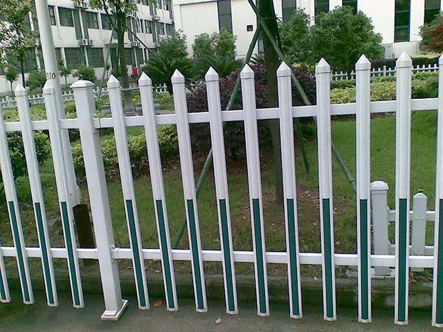 庭院栅欄