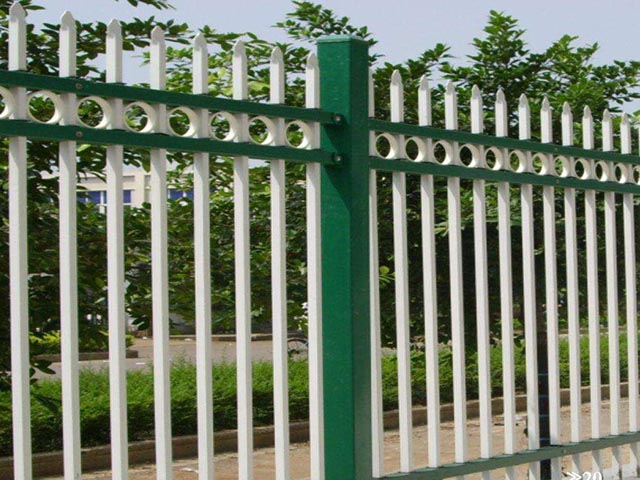 院牆栅欄